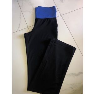 Women’s yoga pants